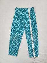 Load image into Gallery viewer, Vintage Daisy Floral Pants 4t
