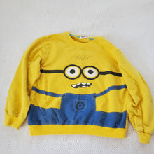 Load image into Gallery viewer, Minion Despicable Me Crewneck 4t
