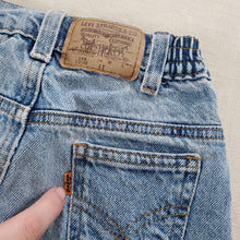 Load image into Gallery viewer, Vintage Levi's 566 Fit Jeans Orange Tab 4t
