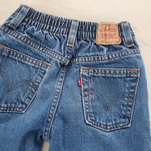 Load image into Gallery viewer, Vintage Levi&#39;s 526 Fit Distressed Jeans kids 7
