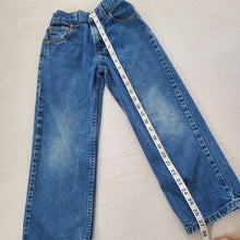 Load image into Gallery viewer, Vintage Levi&#39;s 526 Fit Distressed Jeans kids 7
