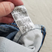 Load image into Gallery viewer, Vintage Levi&#39;s 526 Fit Distressed Jeans kids 7
