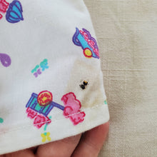 Load image into Gallery viewer, Vintage Girly Bears Shorts 6-12 months
