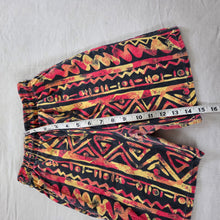 Load image into Gallery viewer, Vintage Surfer Summer Shorts.kids 6/7
