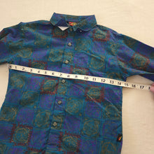 Load image into Gallery viewer, Vintage Pattern Buttondown Shirt kids 6/7 *flaw
