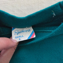 Load image into Gallery viewer, Vintage Green Blank Crewneck kids 6/7
