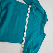 Load image into Gallery viewer, Vintage Green Blank Crewneck kids 6/7
