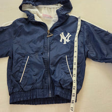 Load image into Gallery viewer, Vintage New York Yankees Hooded Jacket 5t/6
