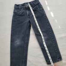 Load image into Gallery viewer, Vintage Levi's 560 Fit Black Jeans Orange Tab 5t
