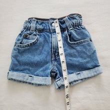 Load image into Gallery viewer, Vintage Levi's Cuffed Jean Shorts 12 months

