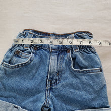 Load image into Gallery viewer, Vintage Levi's Cuffed Jean Shorts 12 months
