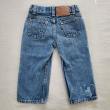 Load image into Gallery viewer, Vintage Levi&#39;s 501 Fit Jeans 2t
