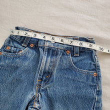 Load image into Gallery viewer, Vintage Levi&#39;s 501 Fit Jeans 2t
