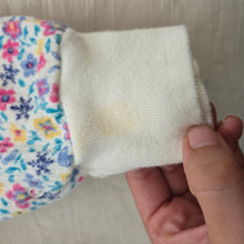 Load image into Gallery viewer, Vintage Pretty Floral Bodysuit 24 months
