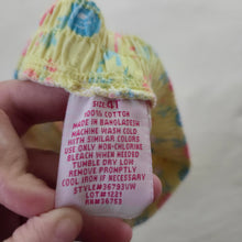 Load image into Gallery viewer, Vintage Yellow Rose Floral Shorts 4t
