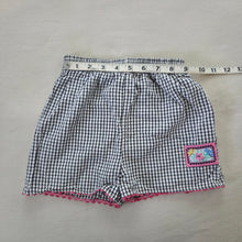 Load image into Gallery viewer, Vintage Girly Plaid Shorts 5t
