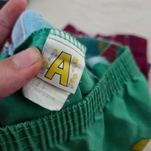 Load image into Gallery viewer, Vintage Skateboard Shorts 4t *relaxed elastic
