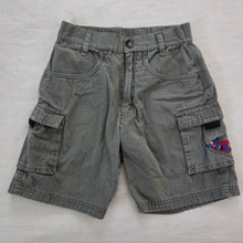 Load image into Gallery viewer, Superman Warner Bros Army Green Cargo Shorts 4t
