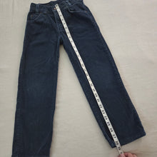 Load image into Gallery viewer, Vintage Levi&#39;s 550 Fit Navy Blue Cord Pants kids 7
