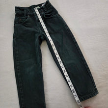 Load image into Gallery viewer, Vintage Levi's 550 Fit Dark Green Jeans Orange Tab 4t SLIM
