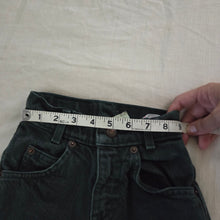 Load image into Gallery viewer, Vintage Levi's 550 Fit Dark Green Jeans Orange Tab 4t SLIM
