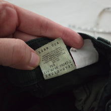 Load image into Gallery viewer, Vintage Levi's 550 Fit Dark Green Jeans Orange Tab 4t SLIM
