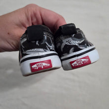 Load image into Gallery viewer, VANS Shark Black Shoes toddler 9
