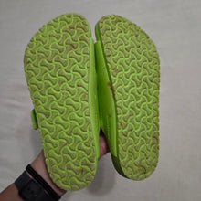 Load image into Gallery viewer, Birkenstock Lime Green Sandals kids 2
