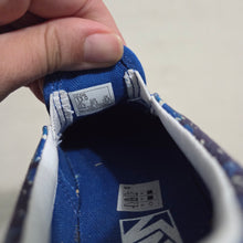 Load image into Gallery viewer, VANS Galaxy Stars Shoes toddler 13
