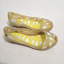 Load image into Gallery viewer, Mini Melissa Yellow Cloud Shoes kids 1
