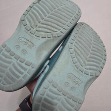 Load image into Gallery viewer, Crocs Glittery Blue Shoes kids 13
