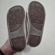 Load image into Gallery viewer, Converse Black Laceless Shoes toddler 10

