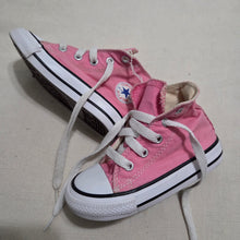 Load image into Gallery viewer, Converse High Top Pink Shoes toddler 6
