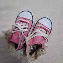 Load image into Gallery viewer, Converse High Top Pink Shoes toddler 6
