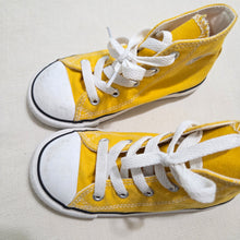 Load image into Gallery viewer, Converse Yellow High Top Shoes toddler 10
