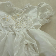 Load image into Gallery viewer, Vintage White Semi-Circle Dress 5t
