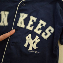 Load image into Gallery viewer, Vintage NY Yankees Jeter Jersey kids 8/9 *missing button
