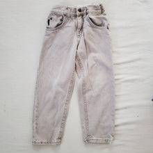 Load image into Gallery viewer, Vintage Lee Sand Jeans 5t
