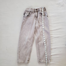 Load image into Gallery viewer, Vintage Lee Sand Jeans 5t
