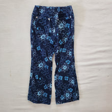 Load image into Gallery viewer, Vintage Blue Floral Cord Pants 5t
