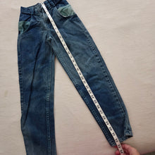 Load image into Gallery viewer, Vintage 80s High Waisted Jeans kids 8 SLIM

