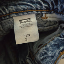 Load image into Gallery viewer, Vintage Levi&#39;s High Waisted Jeans 3t SLIM
