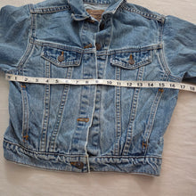 Load image into Gallery viewer, Vintage Levi&#39;s Jean Jacket kids 10/12
