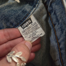 Load image into Gallery viewer, Vintage Levi&#39;s Jean Jacket kids 10/12
