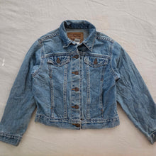 Load image into Gallery viewer, Vintage Levi&#39;s Jean Jacket kids 6/7
