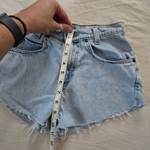 Load image into Gallery viewer, Vintage Levi&#39;s 550 Fit Cutoff Jean Shorts Orange Tab kids 12 (24 inch waist)
