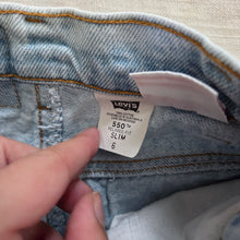Load image into Gallery viewer, Vintage Levi&#39;s 550 Fit Cutoff Jean Shorts Orange Tab 5t
