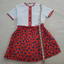 Load image into Gallery viewer, Vintage 70s Apples + Floral Dress 4t
