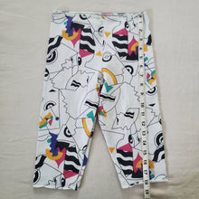 Load image into Gallery viewer, Vintage 90s Pattern Kapri Shorts kids 10/12
