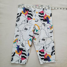 Load image into Gallery viewer, Vintage 90s Pattern Kapri Shorts kids 10/12
